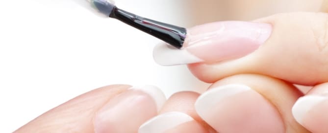 Esmalte contaminado pode transmitir fungos e causar micose 1 clinicawulcan 171 Esmalte contaminado pode transmitir fungos e causar micose