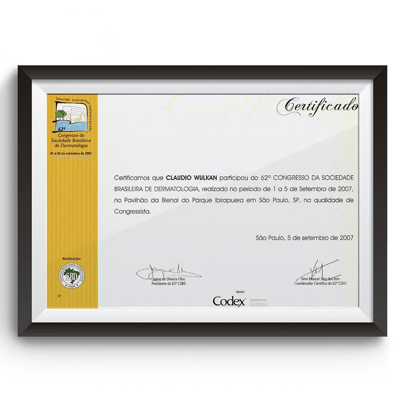 Diploma e certificado do Dr. Claudio Wulkan