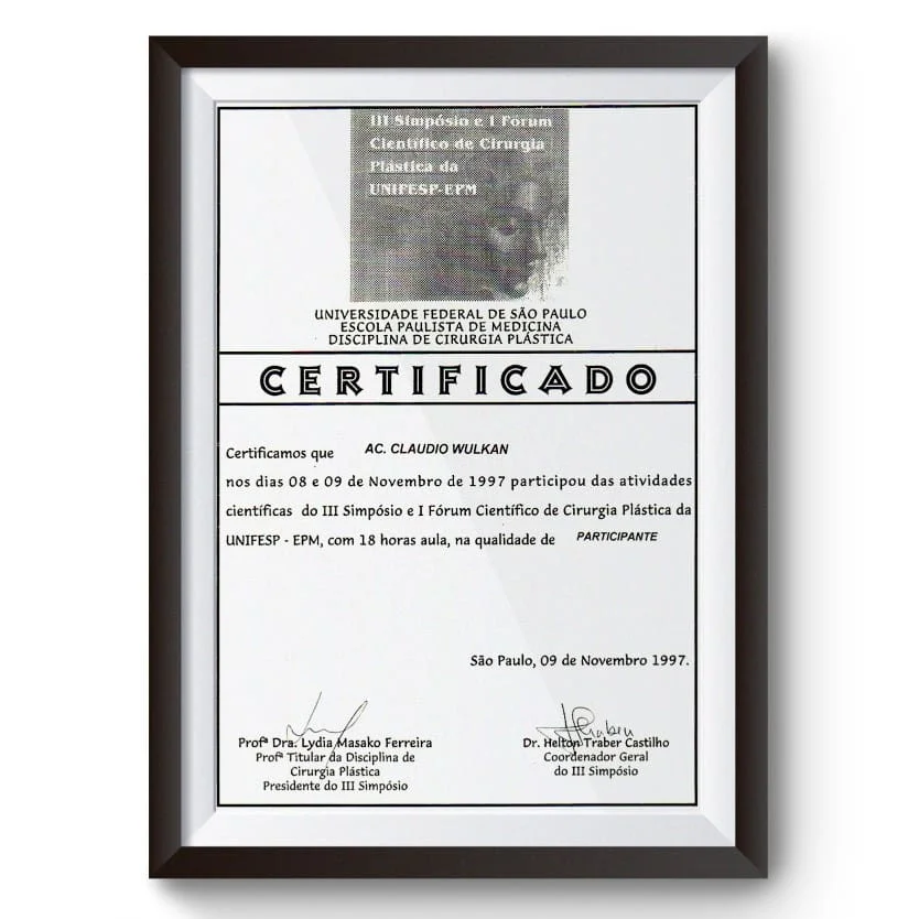 Diploma e certificado do Dr. Claudio Wulkan