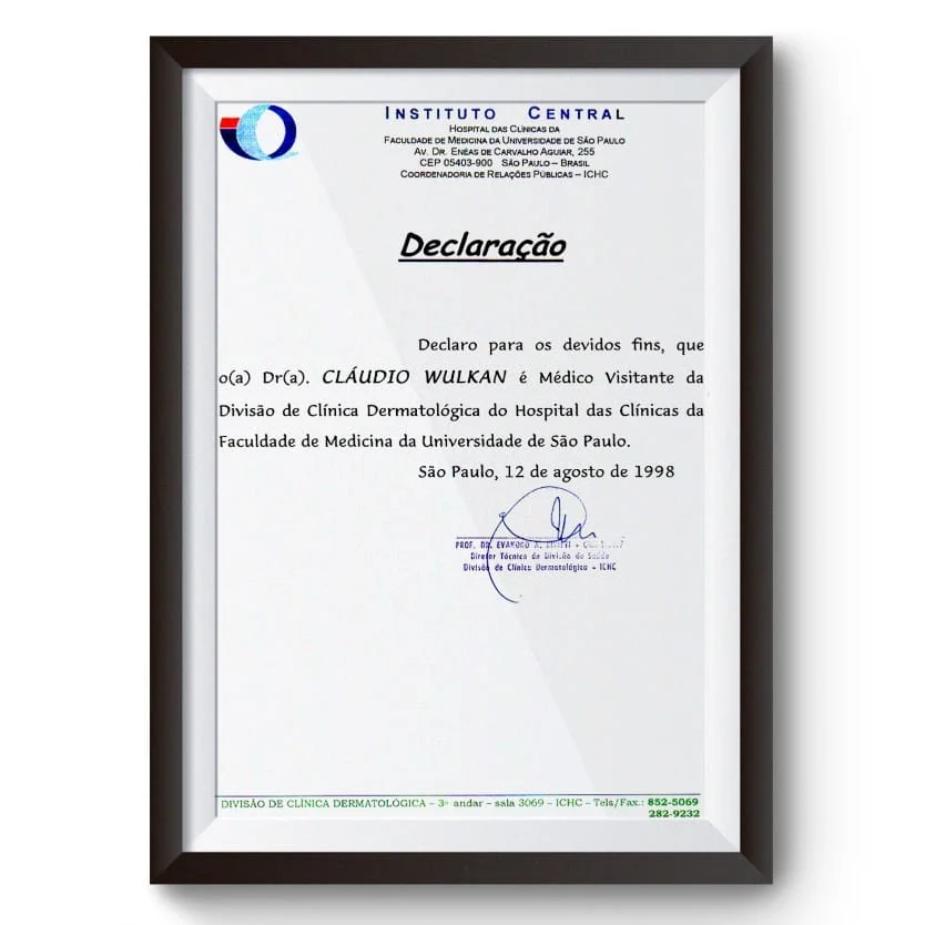 Diploma e certificado do Dr. Claudio Wulkan