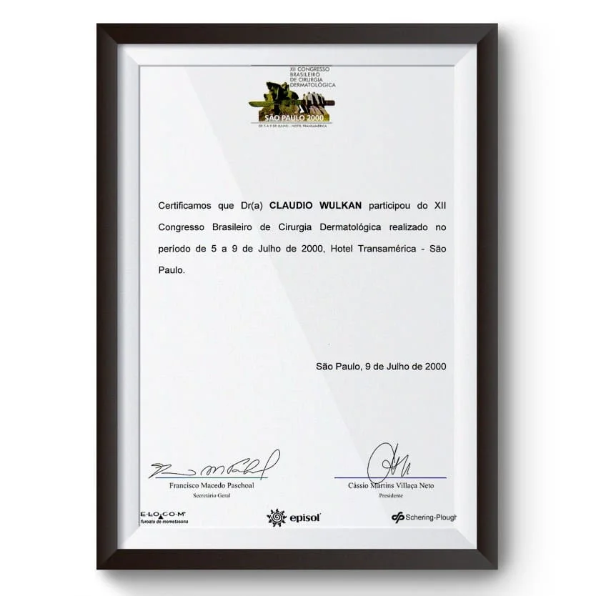 Diploma e certificado do Dr. Claudio Wulkan