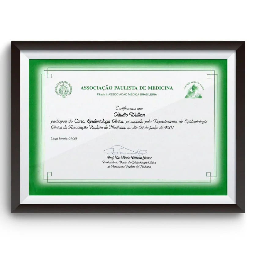 Diploma e certificado do Dr. Claudio Wulkan