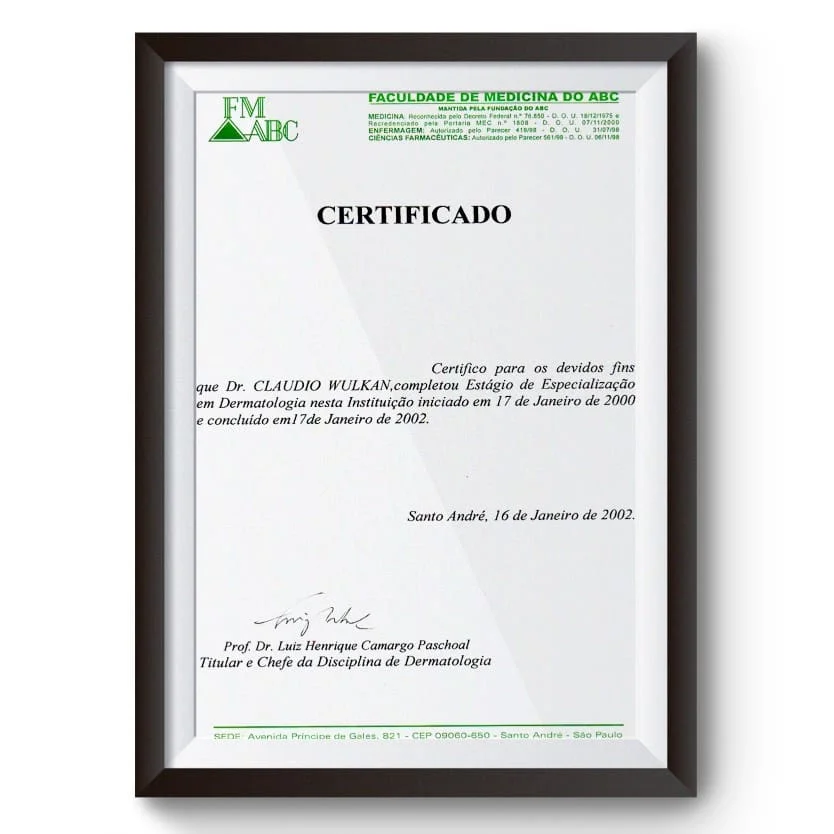 Diploma e certificado do Dr. Claudio Wulkan