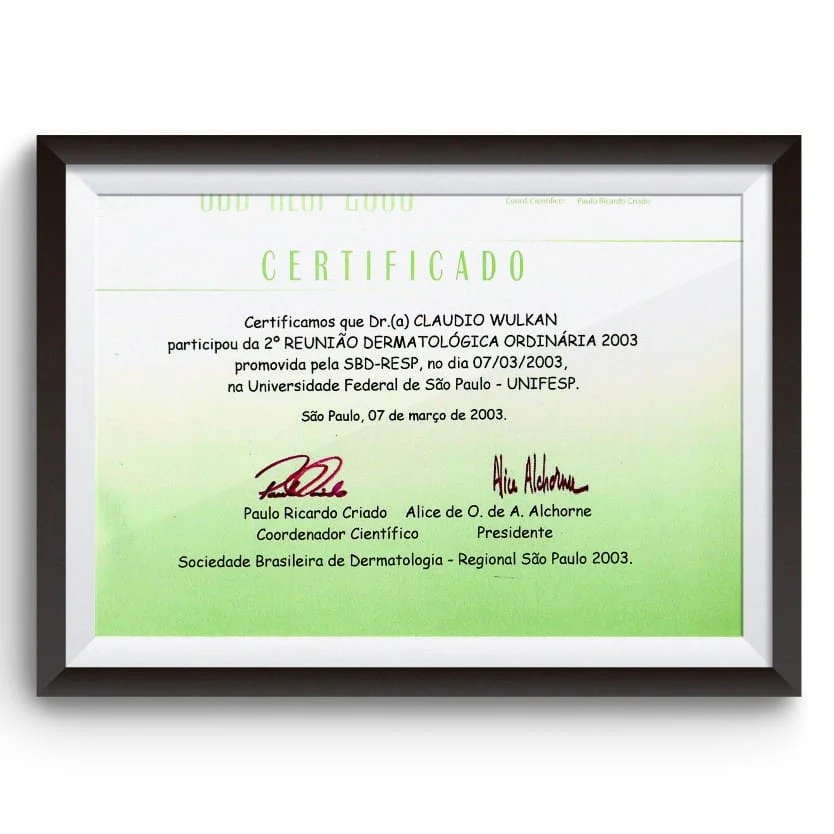Diploma e certificado do Dr. Claudio Wulkan