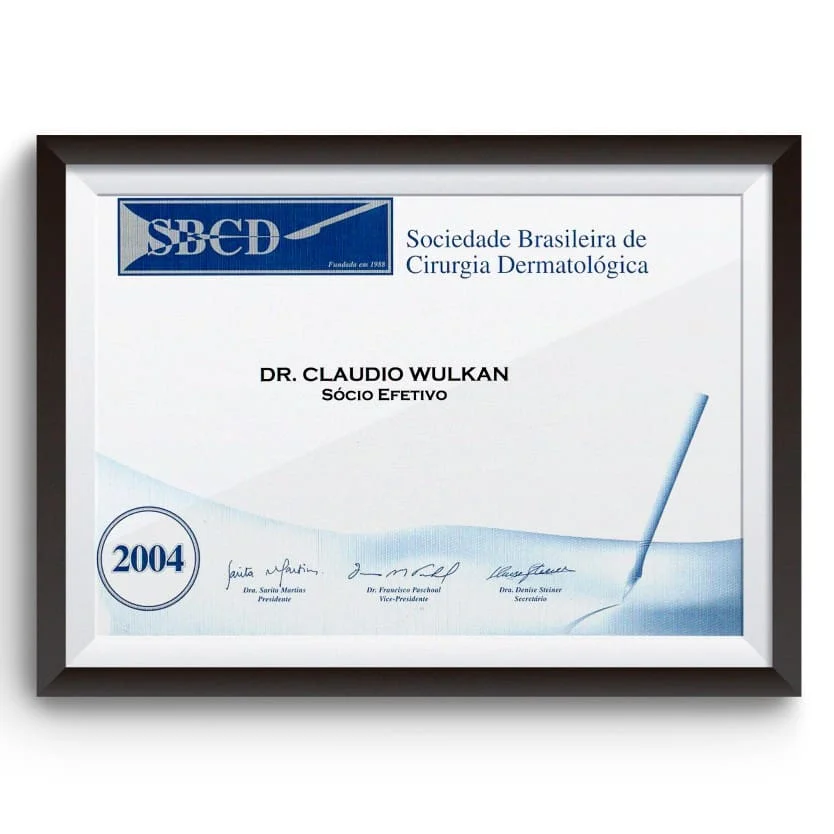 Diploma e certificado do Dr. Claudio Wulkan