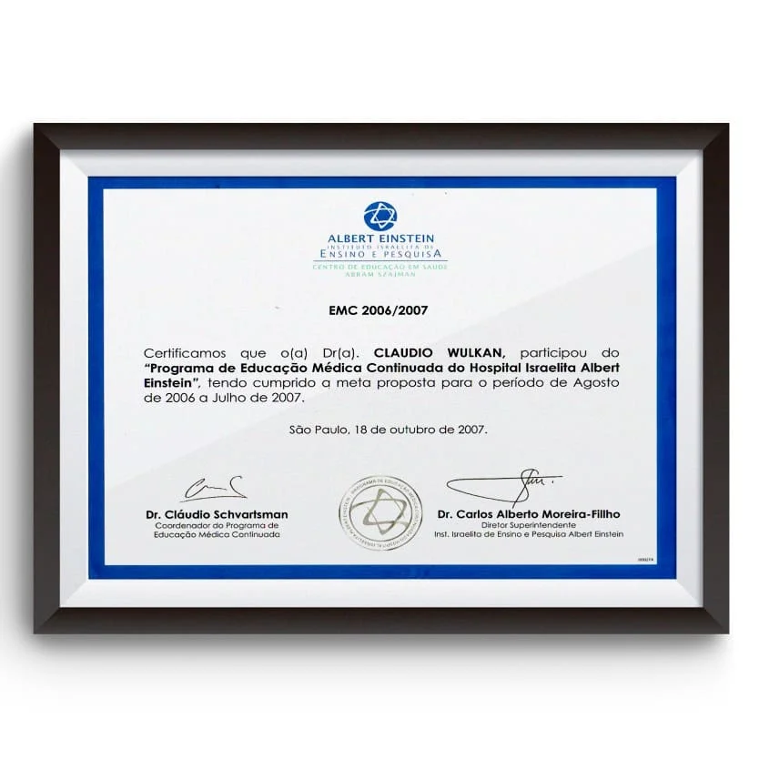 Diploma e certificado do Dr. Claudio Wulkan