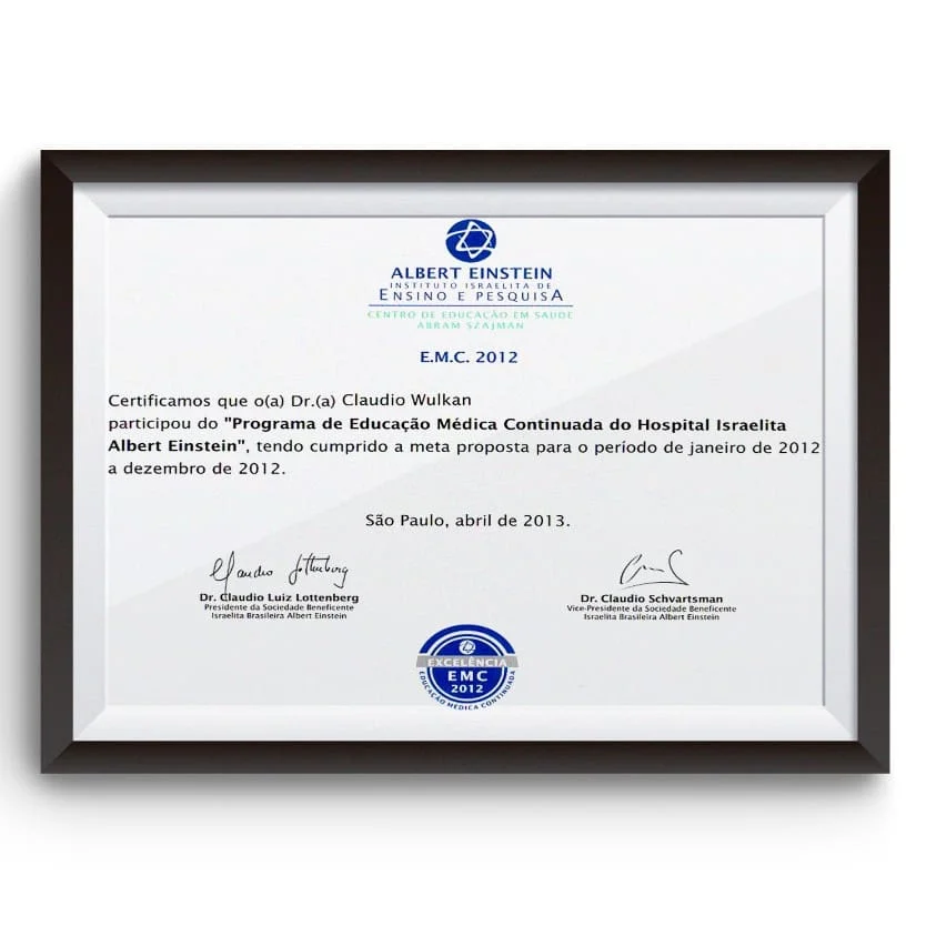 Diploma e certificado do Dr. Claudio Wulkan