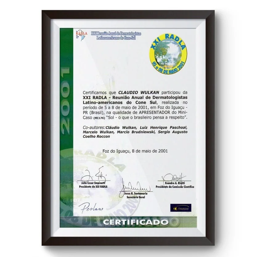 Diploma e certificado do Dr. Claudio Wulkan