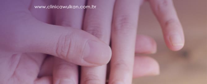 Unhas fracas ou frágeis