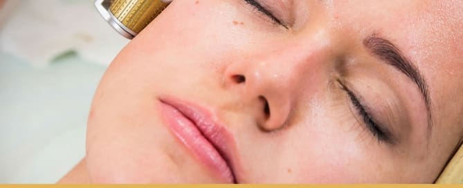 Peeling associado ao microagulhamento