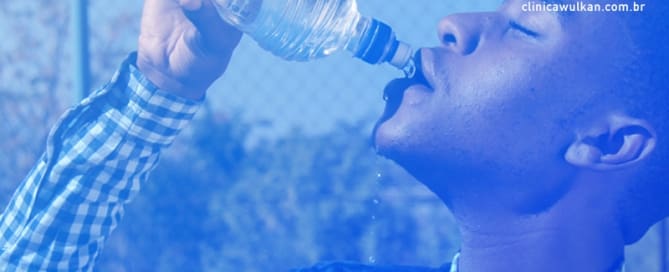 Benefícios da água para a pele