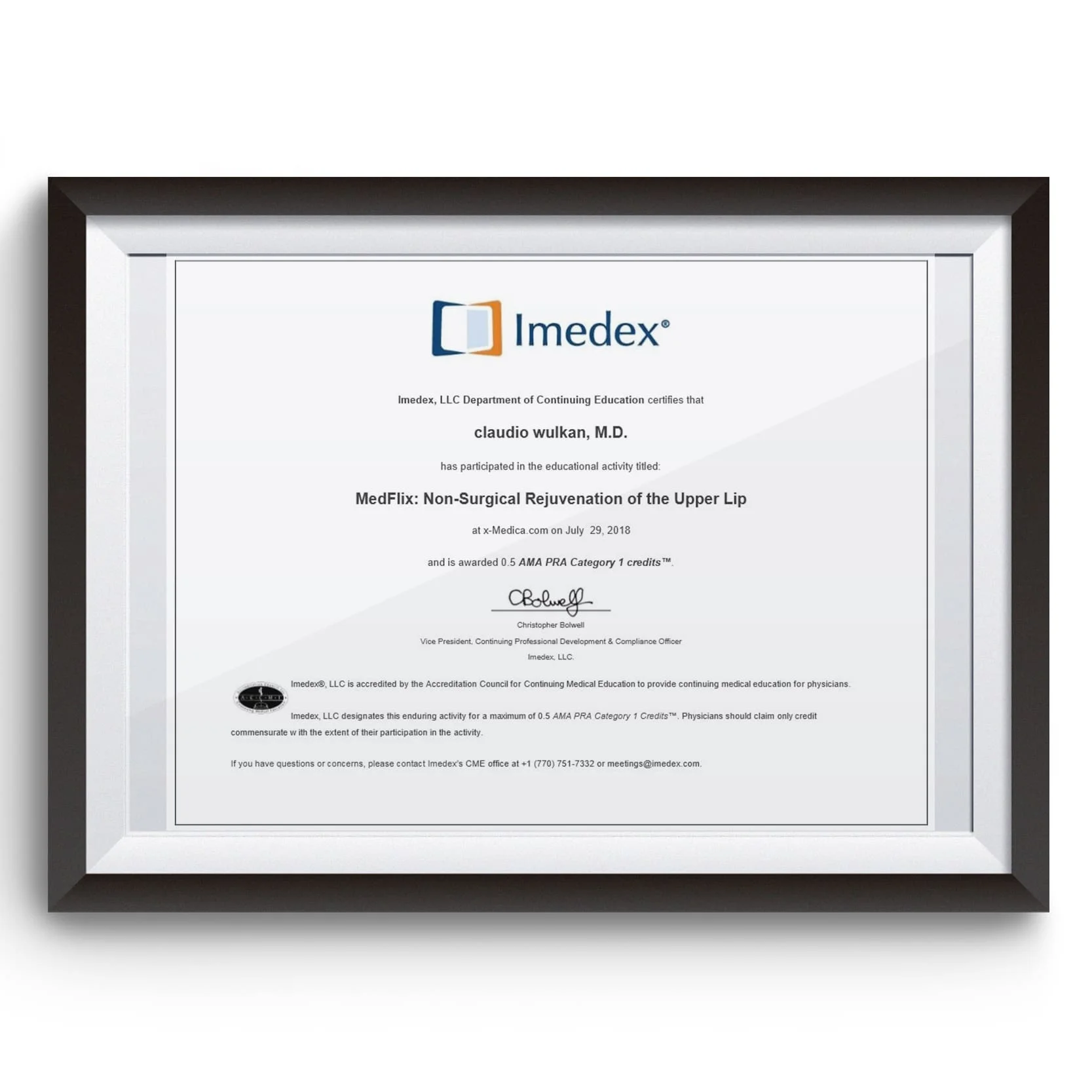Diploma e certificado do Dr. Claudio Wulkan