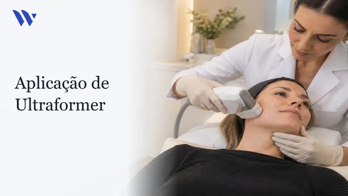 Aplicação de Ultraformer — Clínica Wulkan Dermatologista da Clínica Wulkan avaliando paciente em consultório — Aplicação de Ultraformer