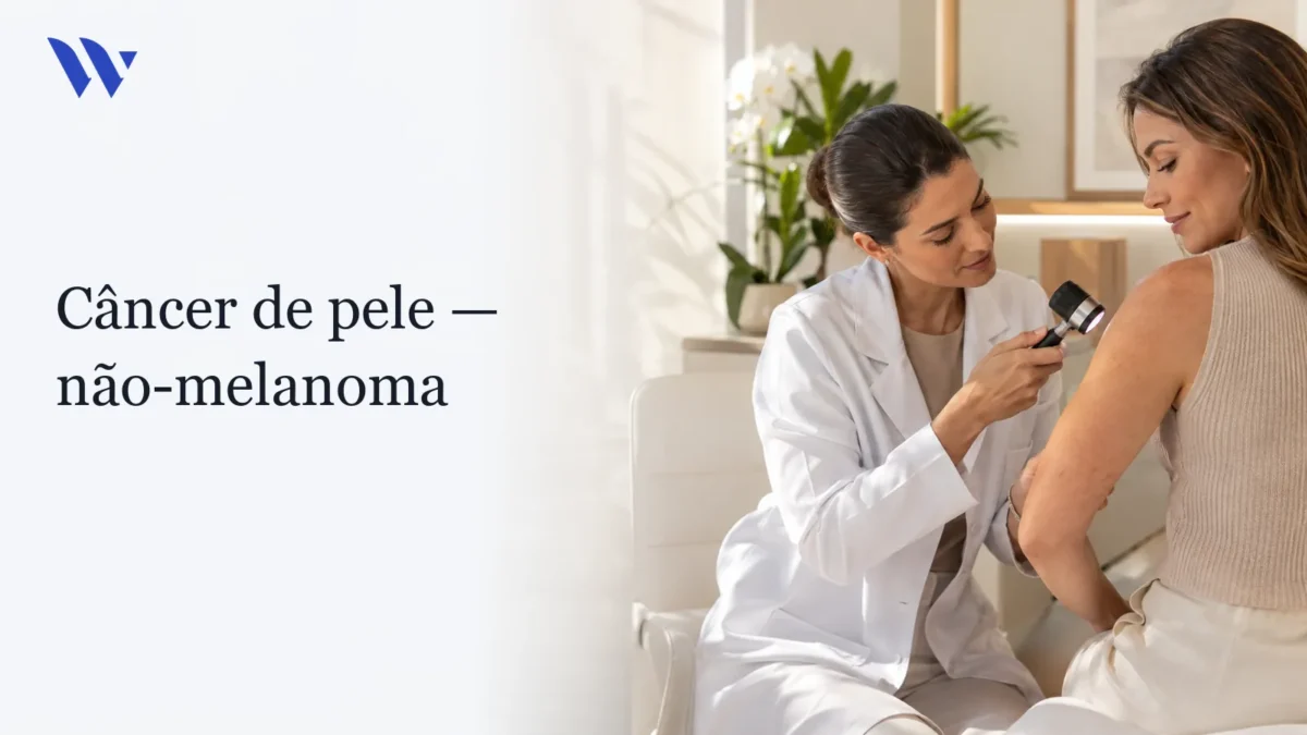 Dermatologista da Clínica Wulkan avaliando paciente em consultório — Câncer de pele não-melanoma