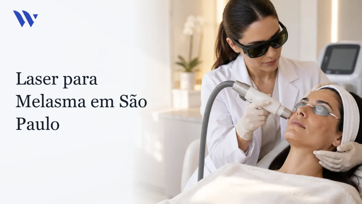 Dermatologista da Clínica Wulkan avaliando paciente em consultório — Laser para Melasma em São Paulo